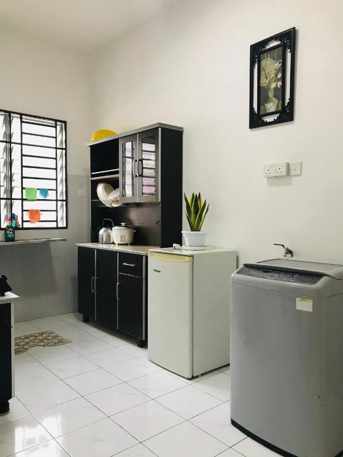 Alyn Home Batu Pahat II Wifi Coway Mohd Noor Екстериор снимка