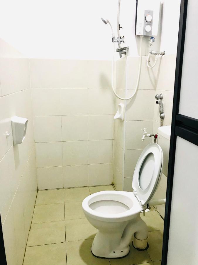 Alyn Home Batu Pahat II Wifi Coway Mohd Noor Екстериор снимка